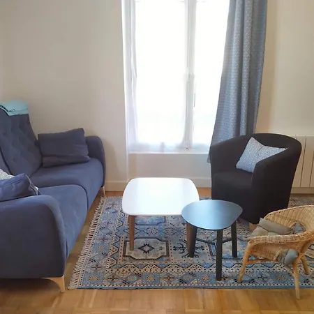Dans Cabourgeaise Apartment