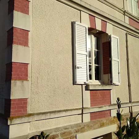 Dans Cabourgeaise * Cabourg